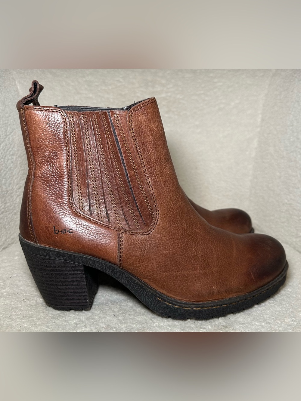 BOC Born Leather Chelsea Ankle Boots Brown Block Heel Lug Sole Chunky Fall 10